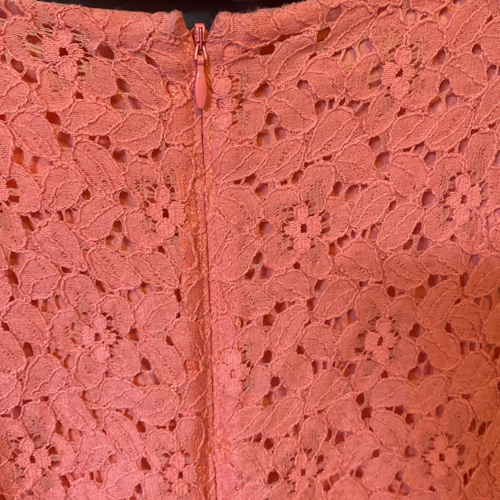 PRE-OWNED JESSICA H CORAL LACE DRESS - Picture 16 of 16
